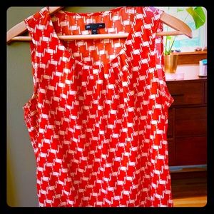 GAP sleeveless top